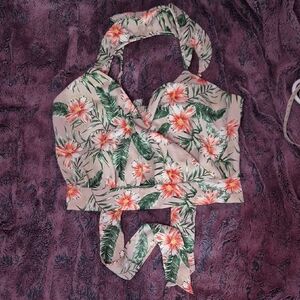 Small Express Tropical Floral Crop Top